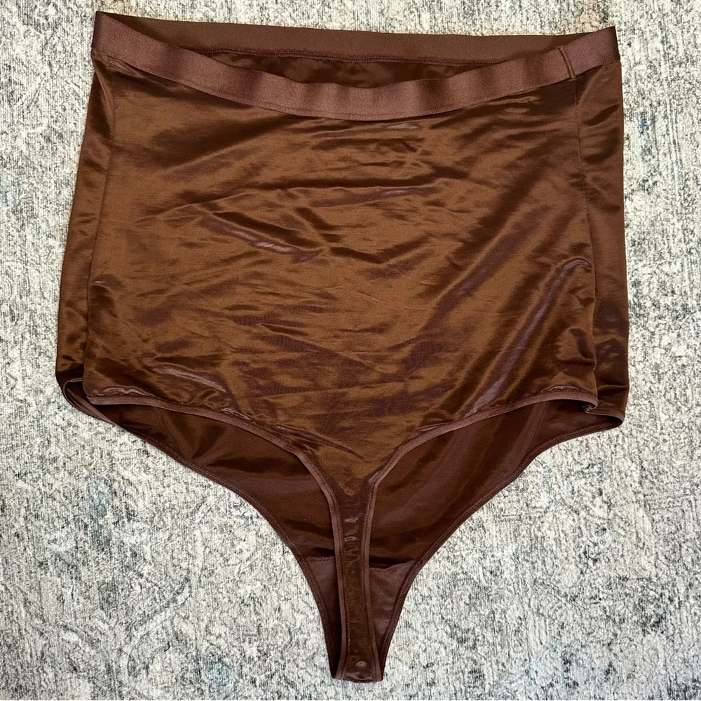 🆕Skims Barely There Shapewear High Waist Thong Cocoa - Picture 2 of 4
